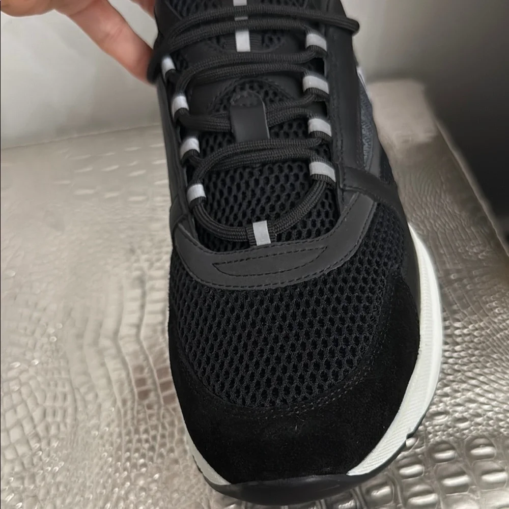 Dior Black and White Sneakers - Picture 5 of 5